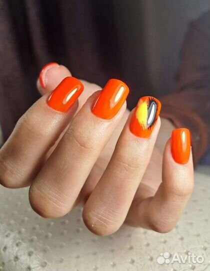 Маникюр с покрытием гель-лаком