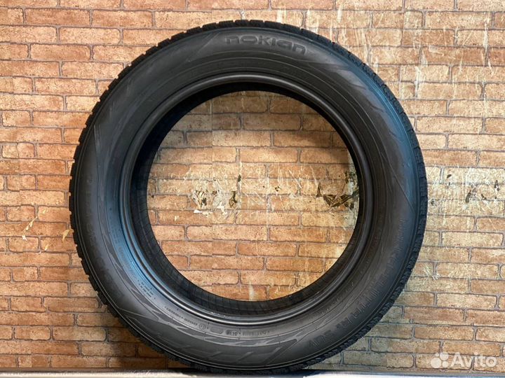 Nokian Tyres Hakkapeliitta R2 SUV 235/55 R18