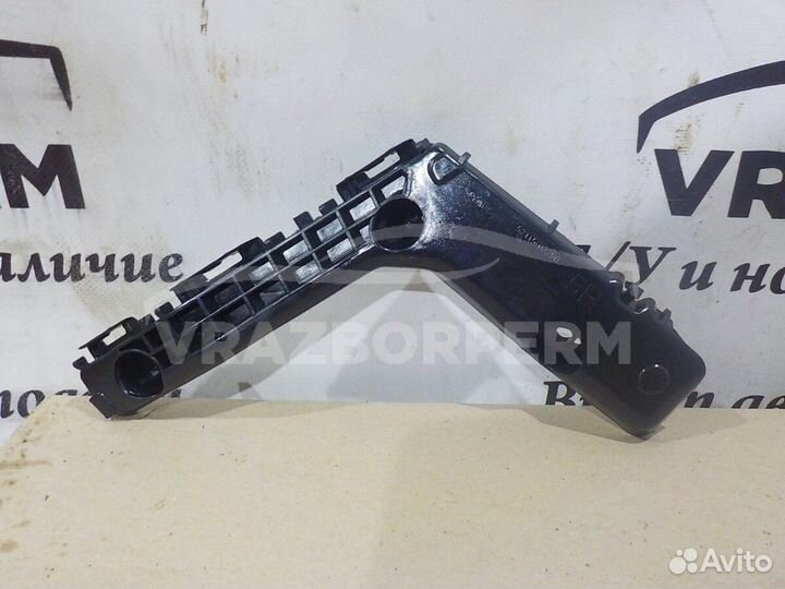 Кронштейн бампера переднего правый Toyota Corolla