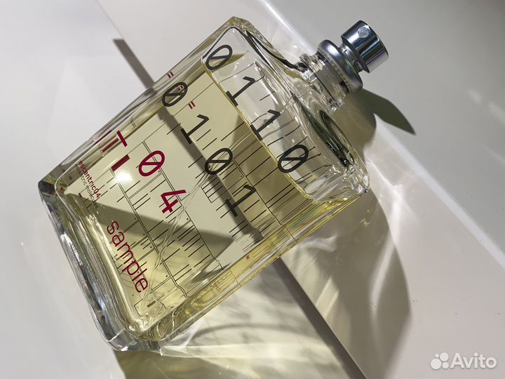 Escentric 04 от Escentric molecules