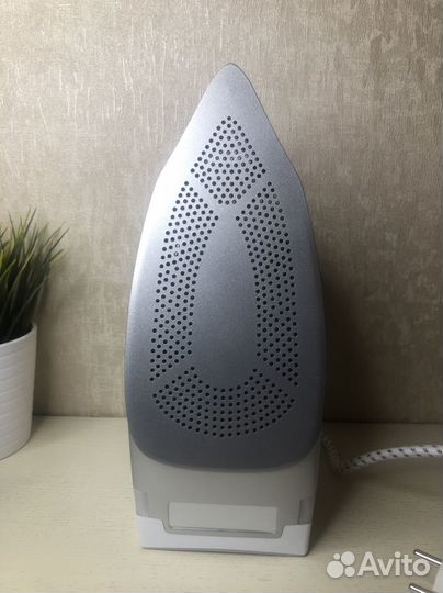 Утюг новый Haier