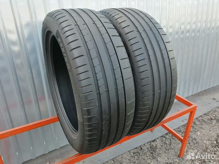 Pirelli P Zero PZ4 235/50 R20