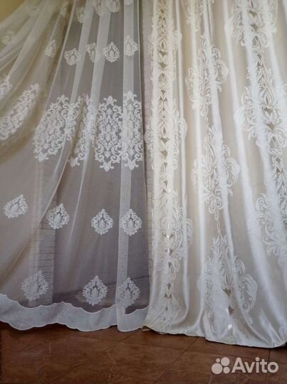 Шторы сливочно жемчужного цвета плотные,тюль оаэ