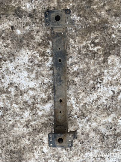 Задний усилитель бампера fiat Grande Punto