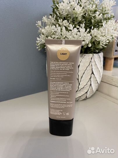 Тональный крем Smashbox