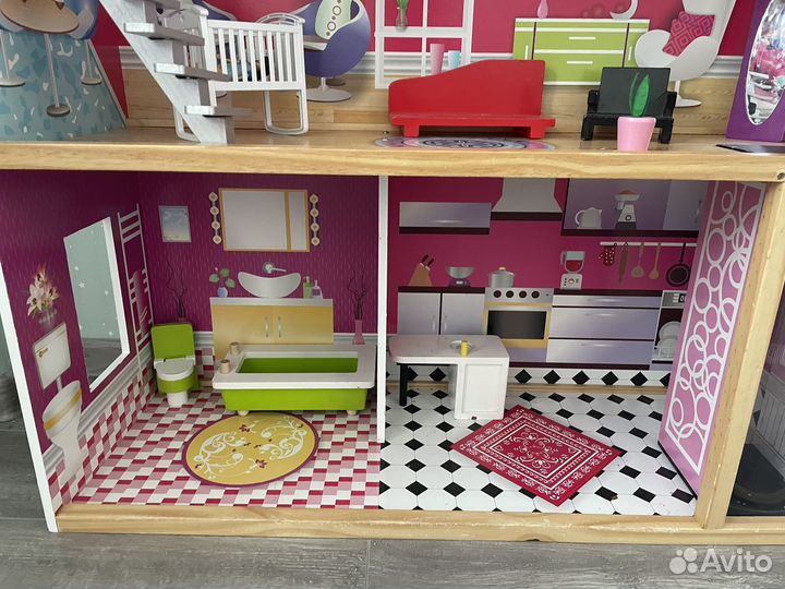 Домик кукольный