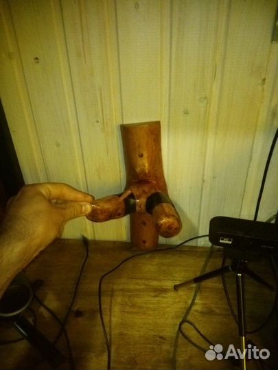 Держатель для гитары