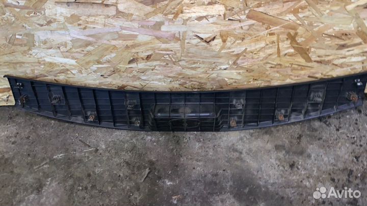 Обшивка багажного отсека задняя Ssangyong Kyron