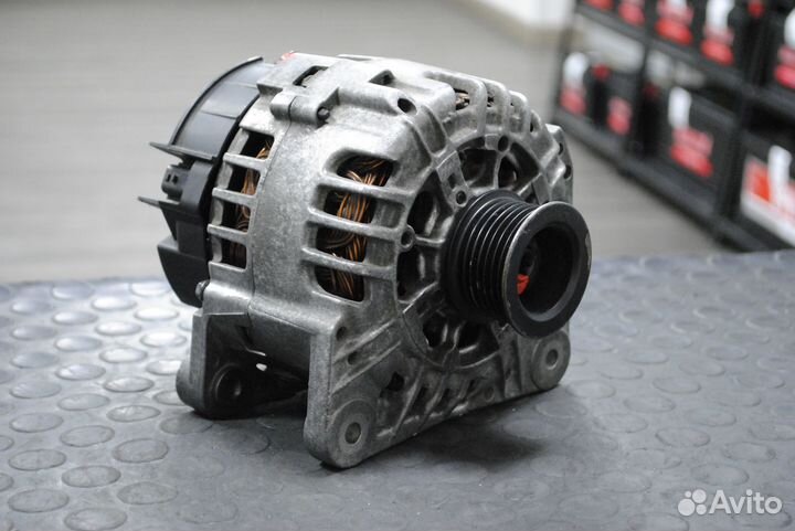Генератор Renault Megane, Scenic 2.0 б/у 120А
