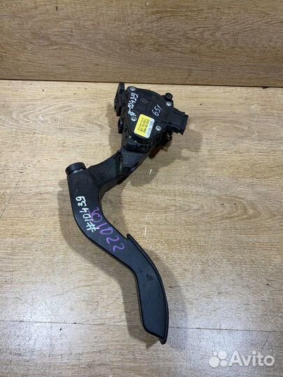 Педаль газа Volkswagen Passat B5 301022