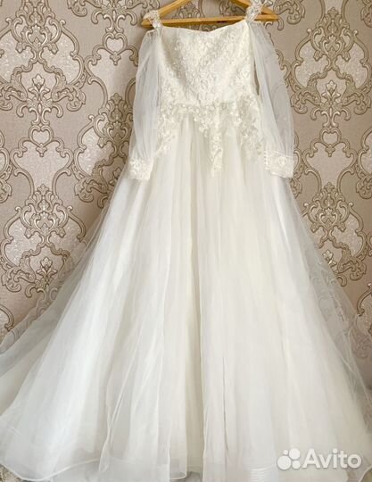 Свадебное платье