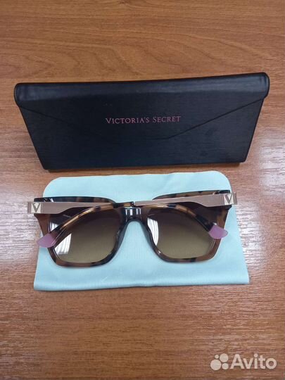 Новые солнцезащитные очки victoria's secret