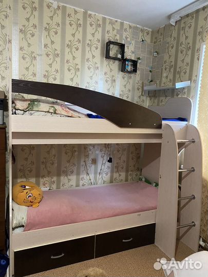 Двухъярусная кровать для детей