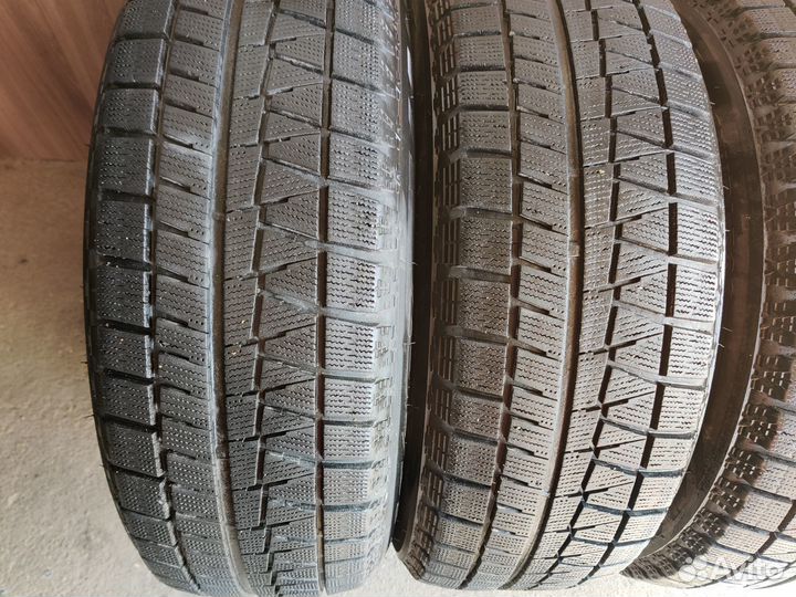Bridgestone Blizzak Revo GZ 225/60 R17