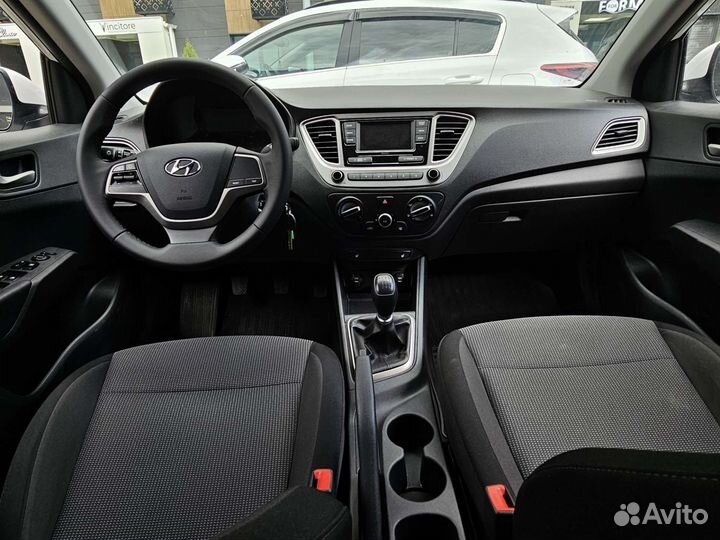 Hyundai Solaris 1.6 МТ, 2021, 14 800 км