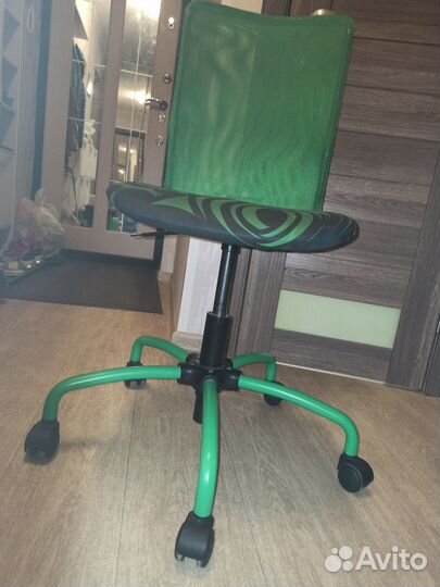 Компьютерное кресло