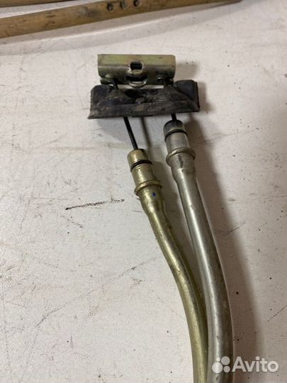 Трос стояночного тормоза Peugeot 408