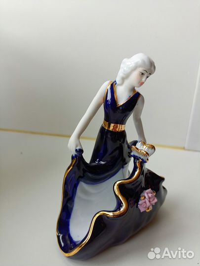 Салфетница Дама в синем