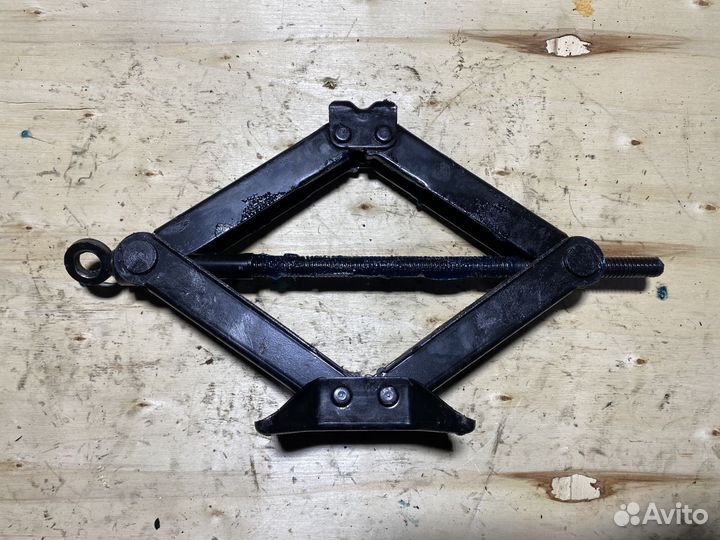 Домкрат штатный Nissan Micra K12 Арт. 77449