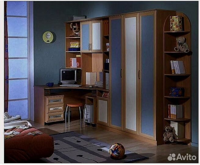 Компьютерный стол со шкафом на заказ