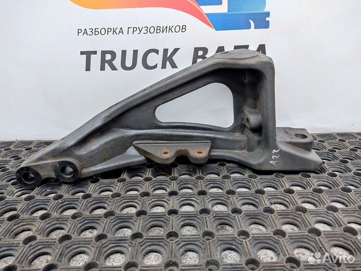 9403171601 Кронштейн кабины левый