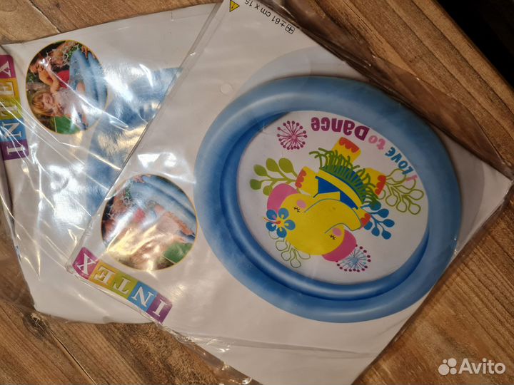 Надувные круги, жилет, нарукавники, мячики,бассейн