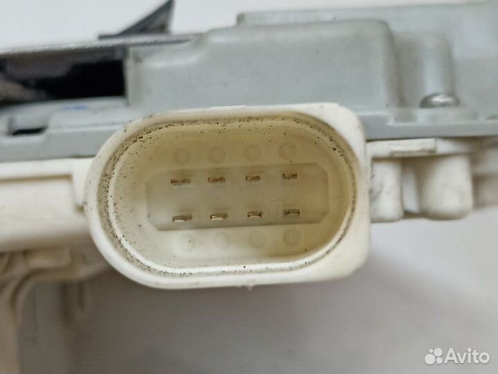 Замок двери передний левый Audi A6 C6 ccea 2009