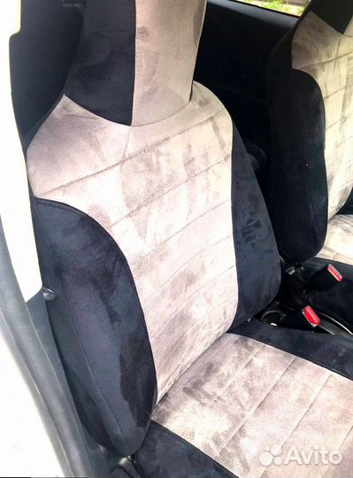 Чехлы для Toyota Vitz