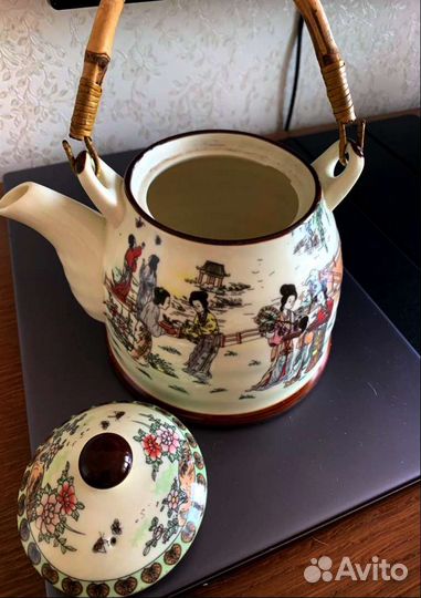 Чайник и жаропрочное блюдо фарфор