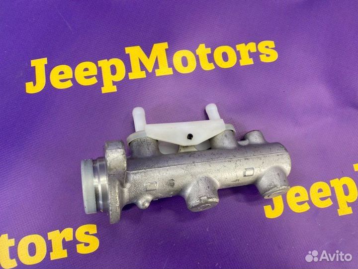 Главный тормозной цилиндр Mitsubishi Outlander