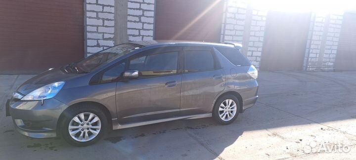 Honda Fit Shuttle 1.3 CVT, 2011, 66 000 км