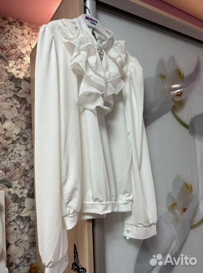 Блузка новая 146