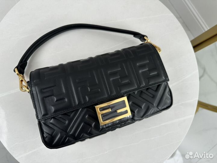 Сумка Fendi baguette