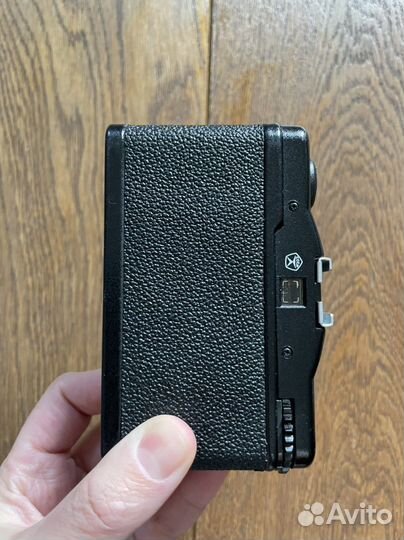 Плёночный фотоаппарат Lomo