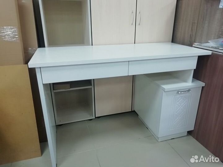 Компьютерные столы (с выставки)