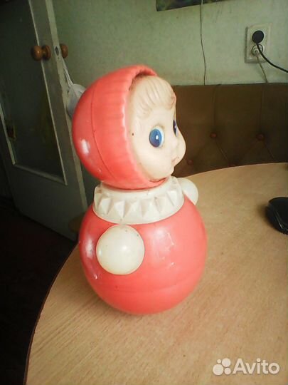 Кукла неваляшка