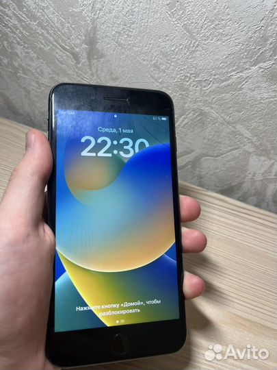 iPhone 8 Plus, 64 ГБ
