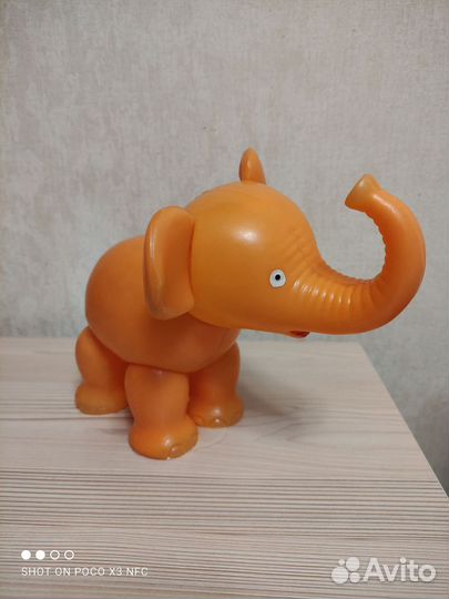 Большой слоник, лебеди, кошечка, петух СССР