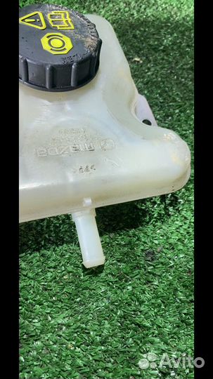 Бачок тормозной жидкости Mazda 5 1