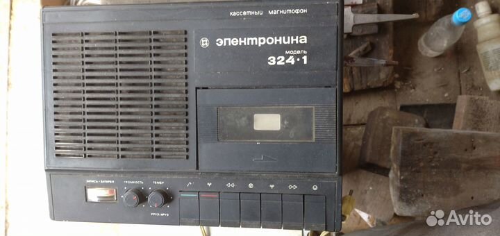 Кассетный магнитофон