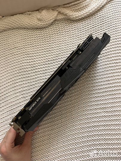 Видеокарта gtx 1080 ti 11gb Rog strix