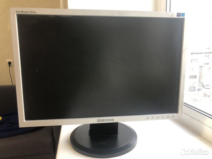 Монитор Samsung 923NW