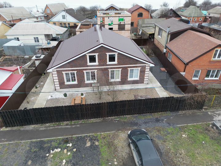 Дом 190 м² на участке 5,5 сот.