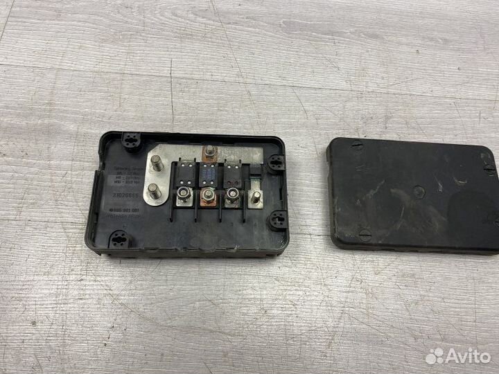 Блок предохранителей на раме Renault Midlum Dxi 5