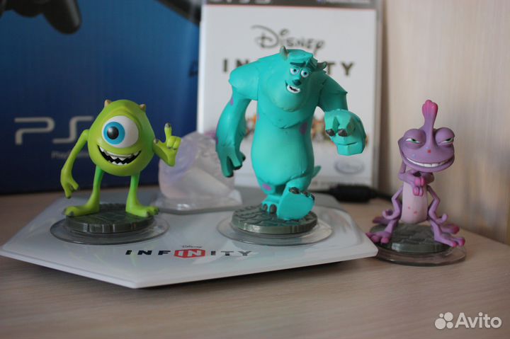 Продам игру Disney Infinity PS3 с комплектом фигур