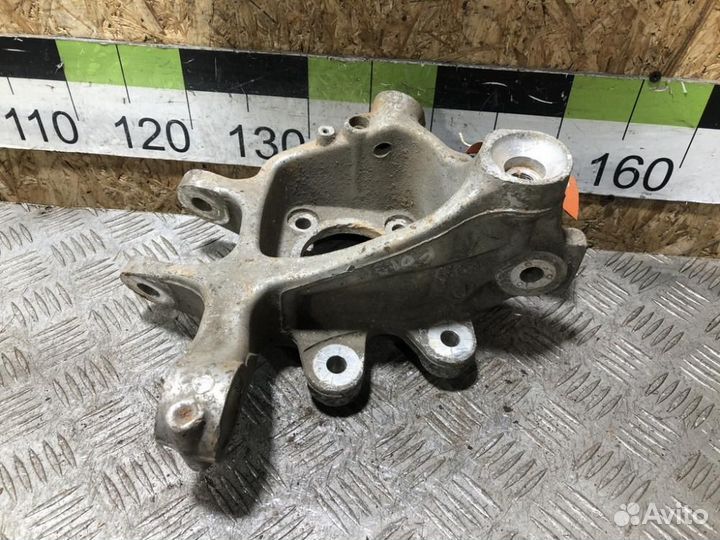 Кулак задний правый Bmw 7 f01 2008-2015