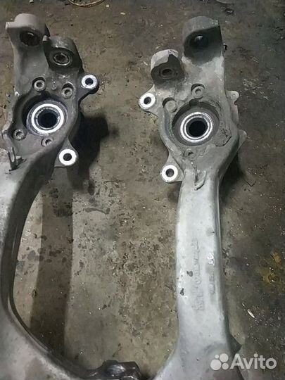 Кулак поворотный Ауди А8 д3