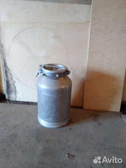 Молочный алюминиевый бидон