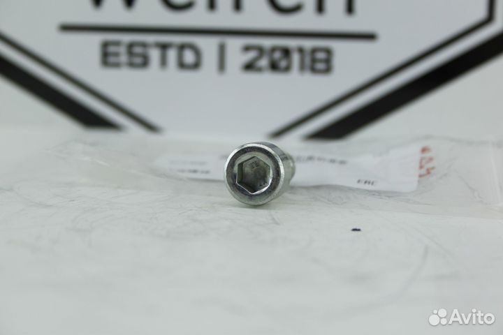 Штуцер масляной трубки Hover 4d20 Новый