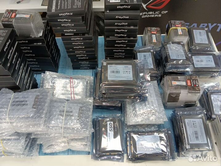Новые SSD 512Gb / 240Gb / 120Gb (разные)